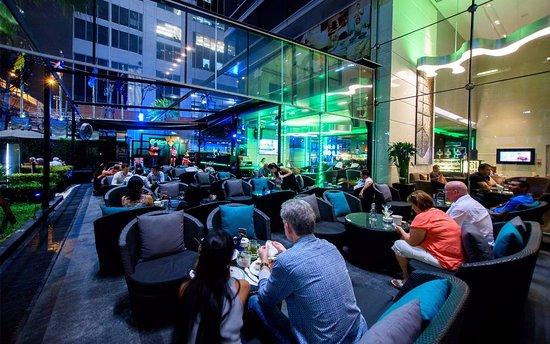 Dee Lounge and Beer Garden