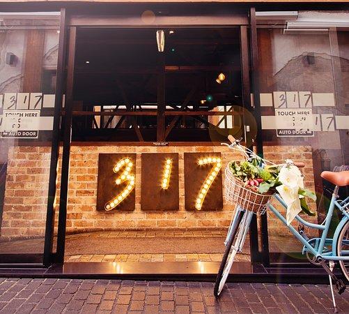 Restaurant 317