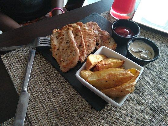 Deli's Cafe
