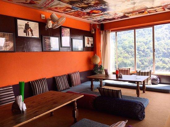 Holly Bolly Cafe