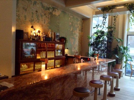 Cafe Parvis