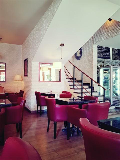Cafe Canape
