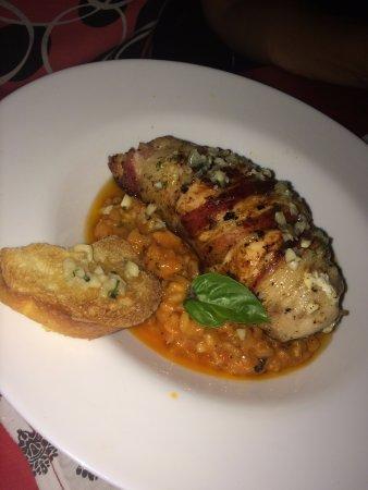 Uzzo Grill & Cafe