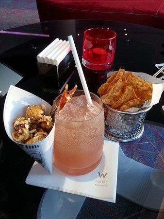 V Lounge