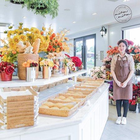 Miam Miam Bread & Cafe