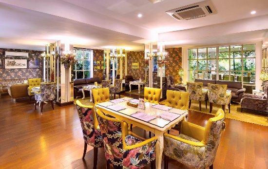 Mamma Mia' Bakery Cafe