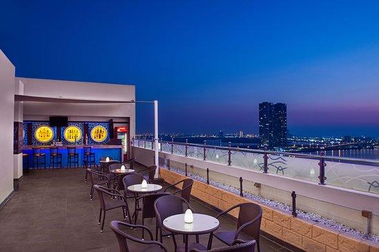 TreeTop Bar