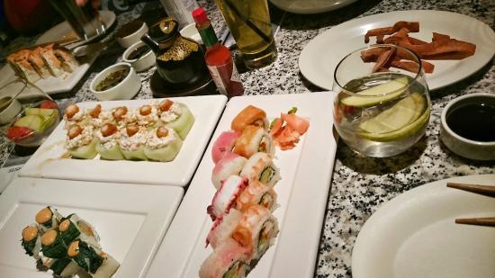 Sushi Roll Plaza Inn