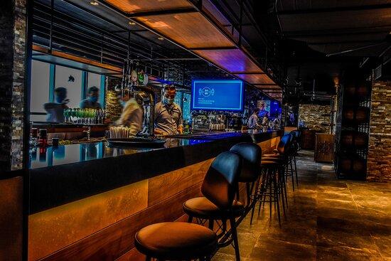 Anchor Brew & Grill - Corniche