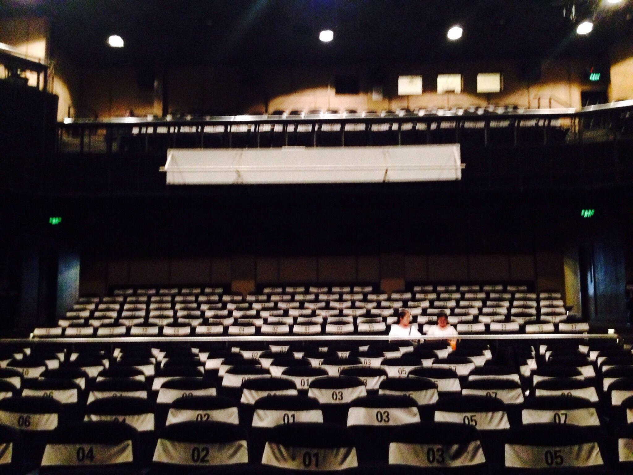 9 Theater