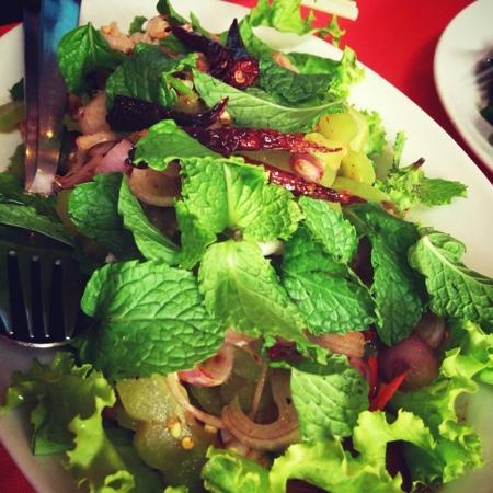 MoMo Cafe