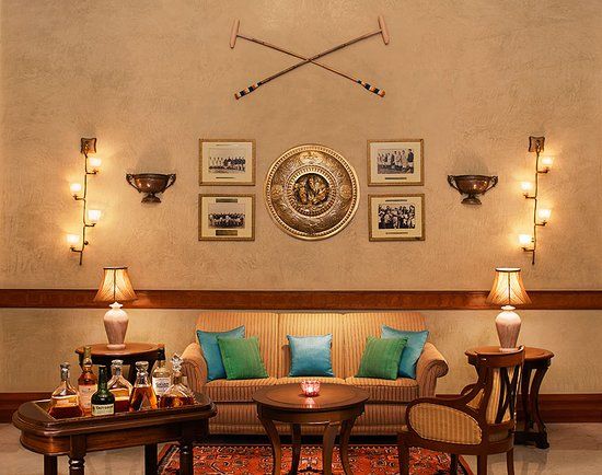 Polo Bar