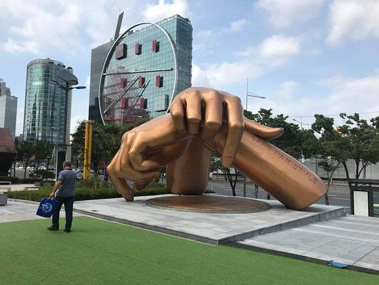 Statue of Gangnam Style