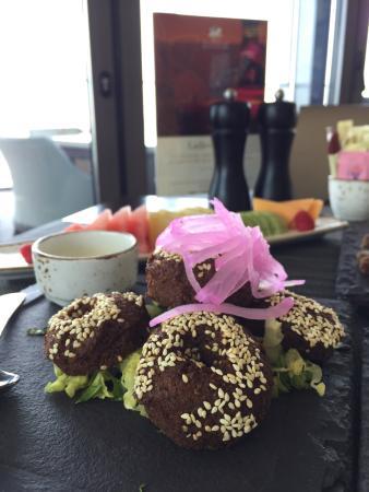 Seven Sands & Falcon Lounge