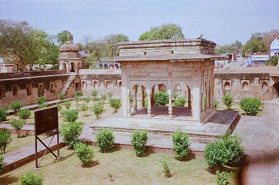 Maharaja Gangadhar Rao ki Chatri