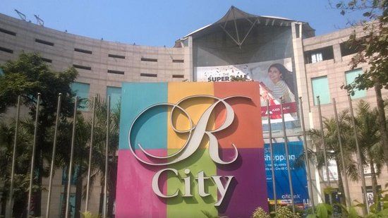 R City Mall