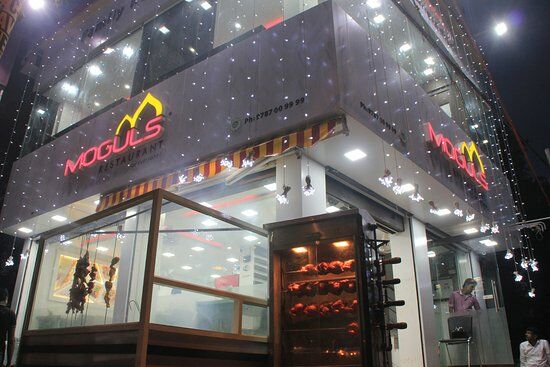 Moguls Restaurant