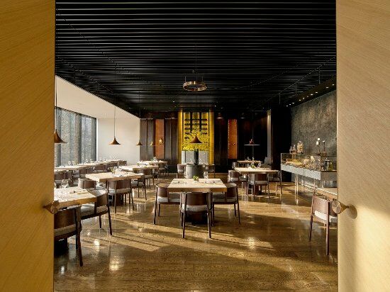 PHENIX eatery & bar